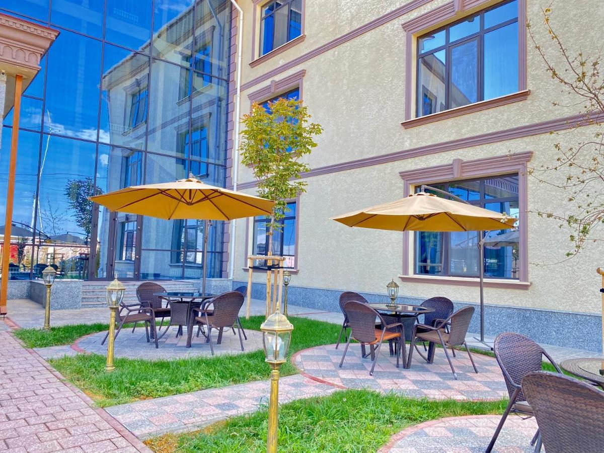 Boutique Hotel Silk Way Turkistan Buitenkant foto