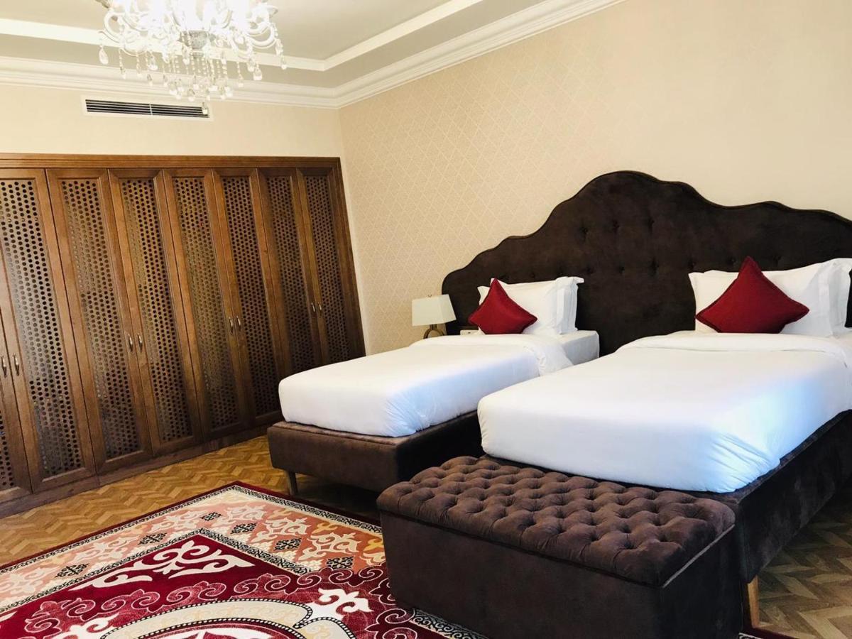 Boutique Hotel Silk Way Turkistan Buitenkant foto