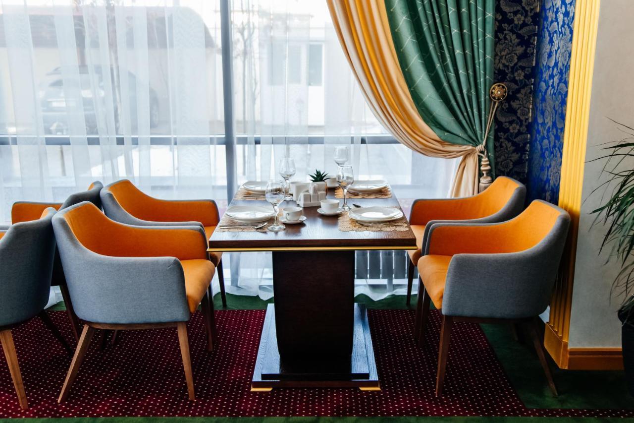Boutique Hotel Silk Way Turkistan Buitenkant foto